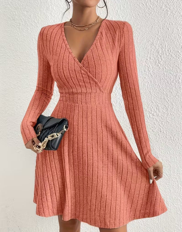 Elegant Long-sleeved Solid-color V-neck Waist-cinching Dress